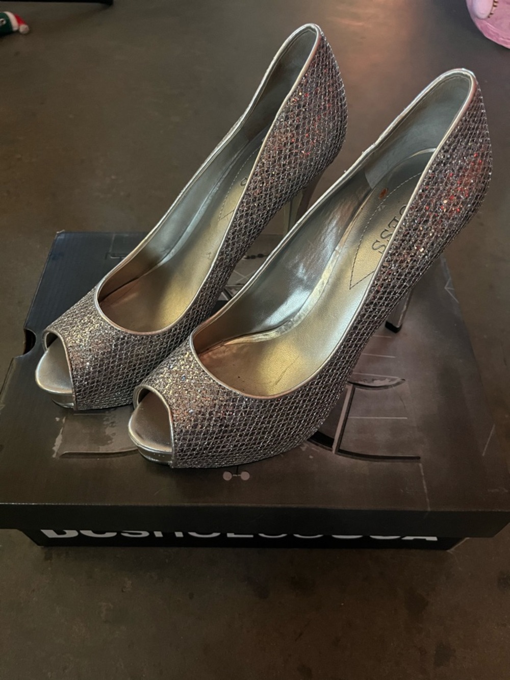 GUESS vintage Silver Glitter Peep-Toe High Heels size 8